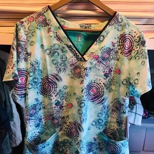 Healing Hands Women’s scrub top. Size XL.